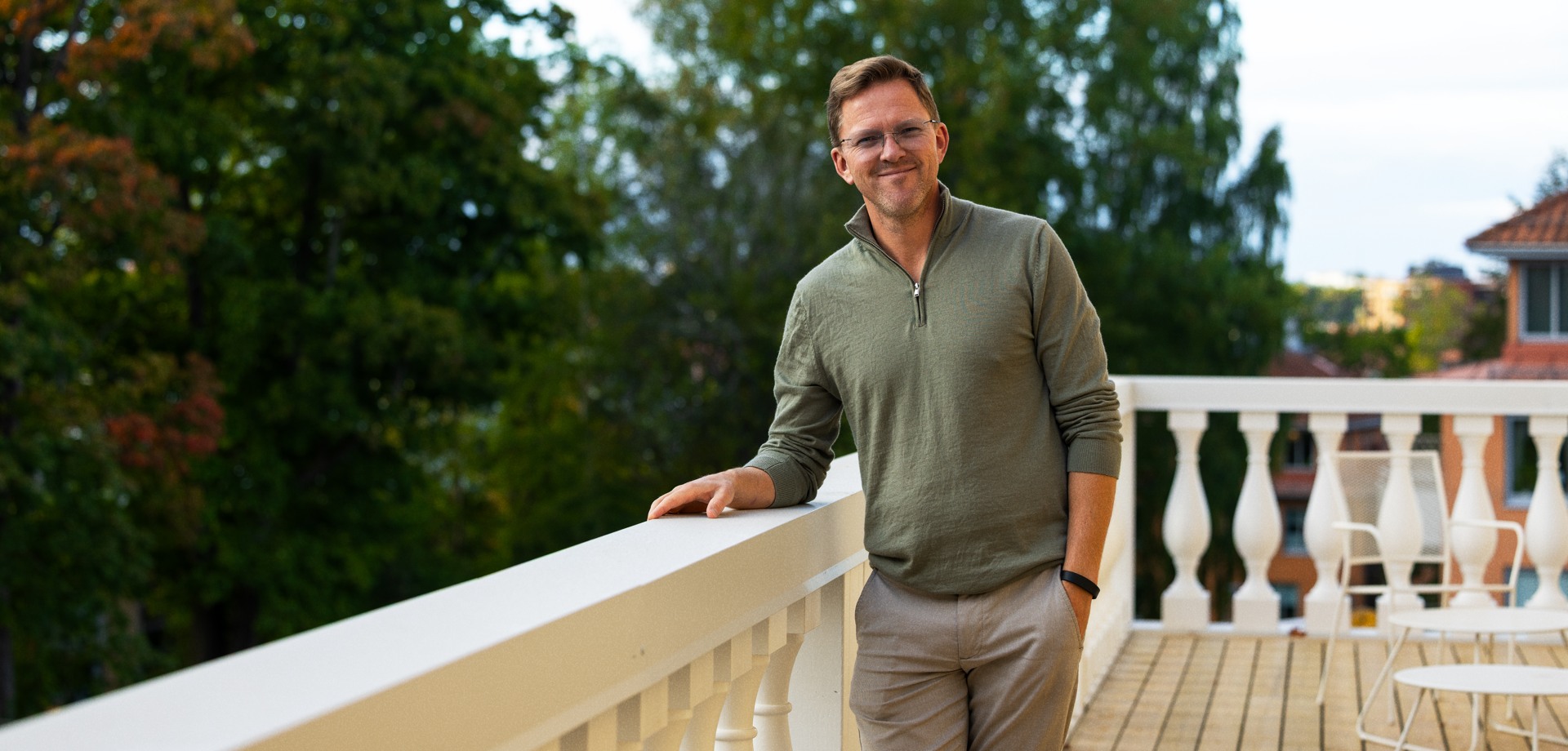 Gustav Einarsson ser ut V&auml;xj&ouml; fr&aring;n Staglaberget