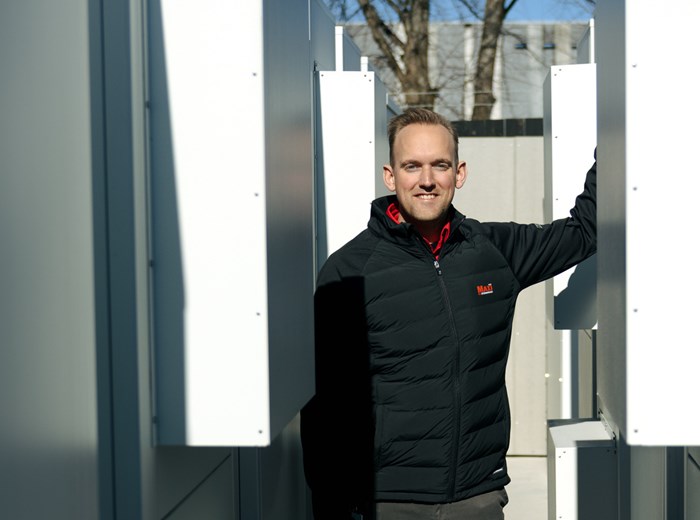 Ica Maxi visar vägen – först med batterilagring